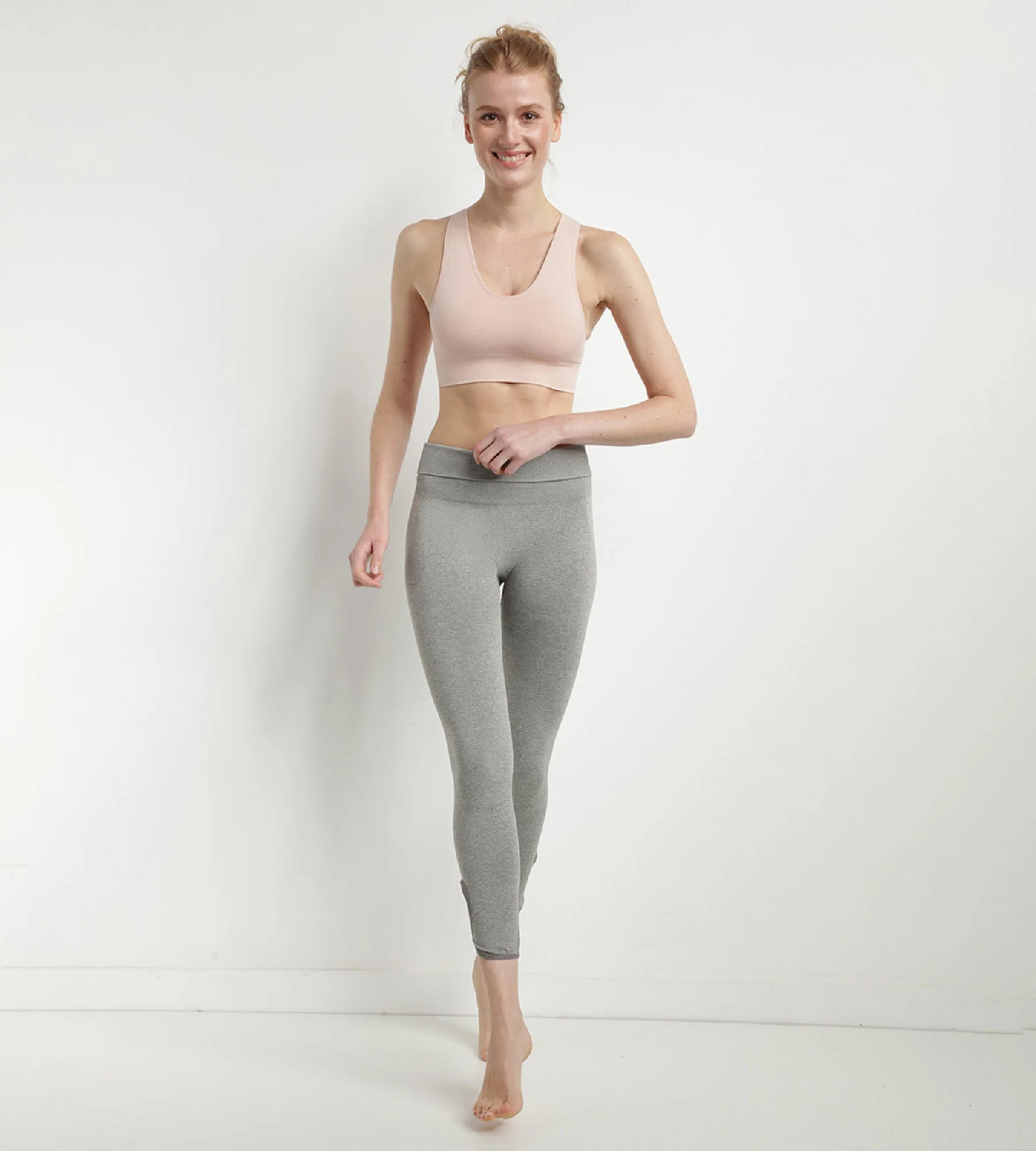 Brassière sans coutures rose amande chiné Dim Sport - Image 3