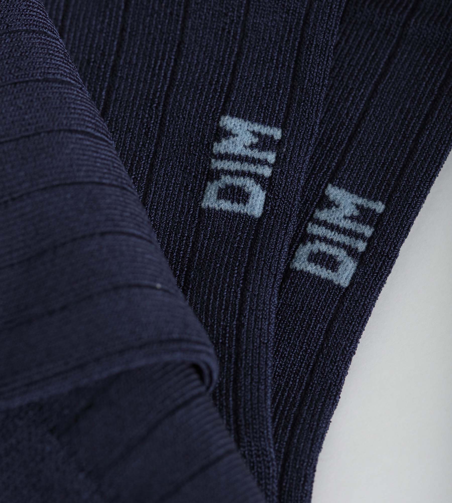 Chaussettes femme côtelées en coton satiné Bleu Dim Mode - Image 3