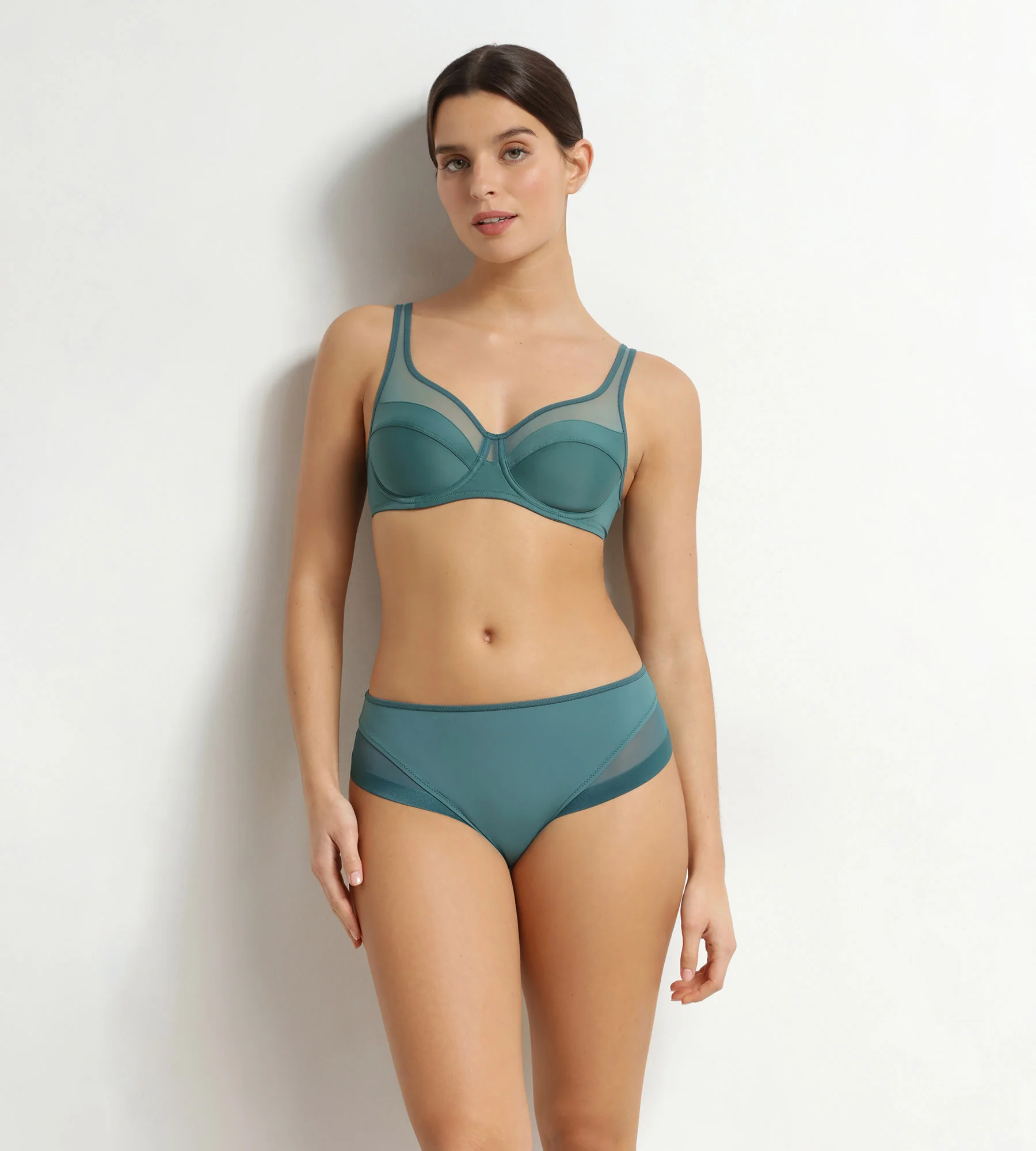 Culotte femme semi-transparente en microfibre verte Dim Generous - Image 3