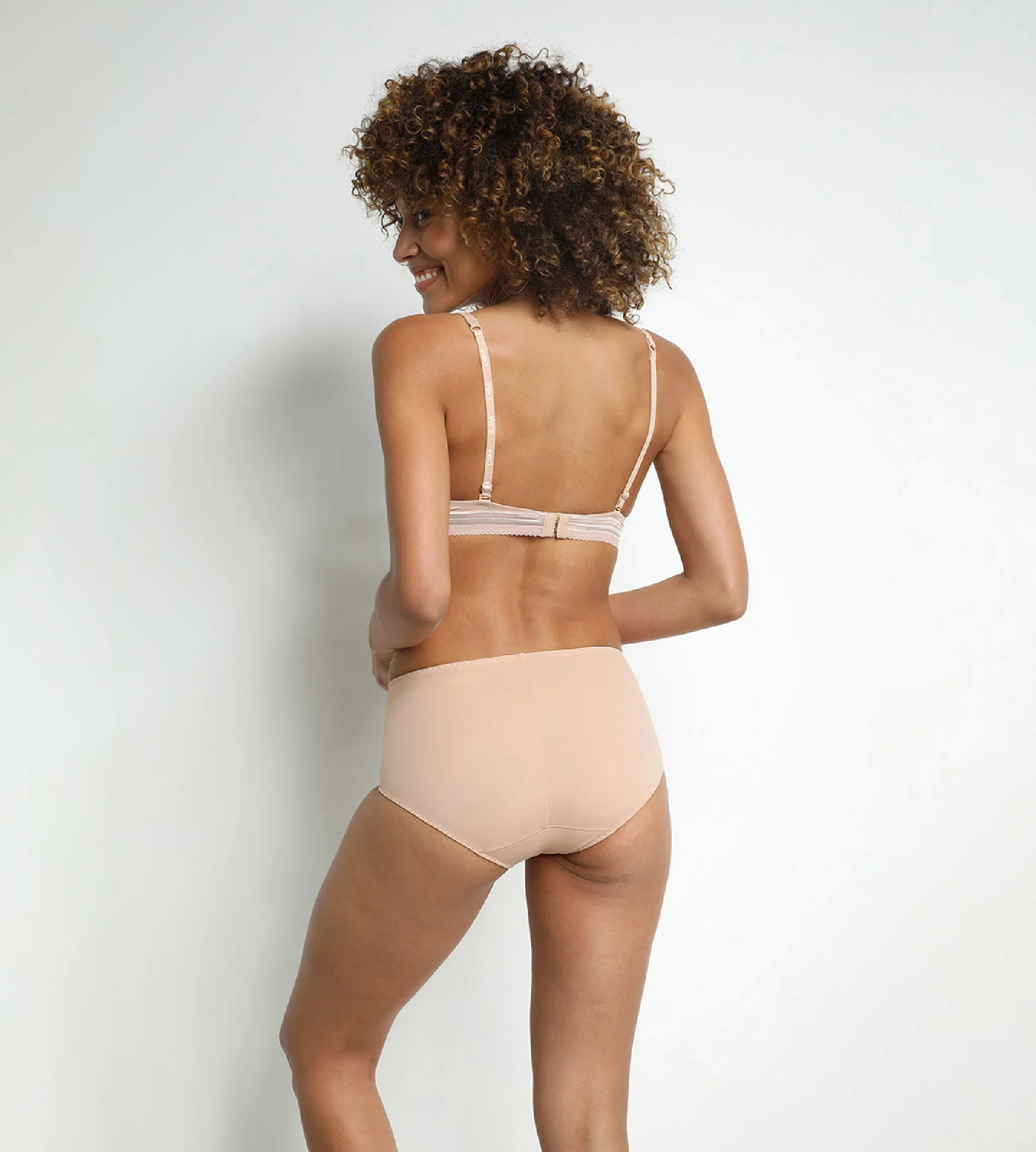 Culotte ventre plat taille haute couleur chair Dim Silhouette Essentiel - Image 4