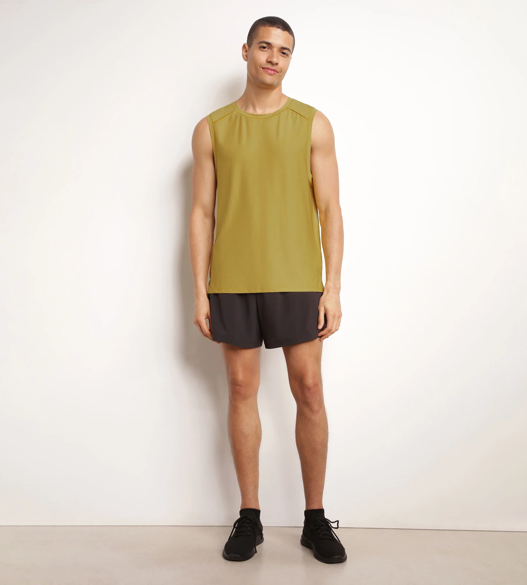 Débardeur de sport homme en matière aérée Olive Dim Move - Image 3