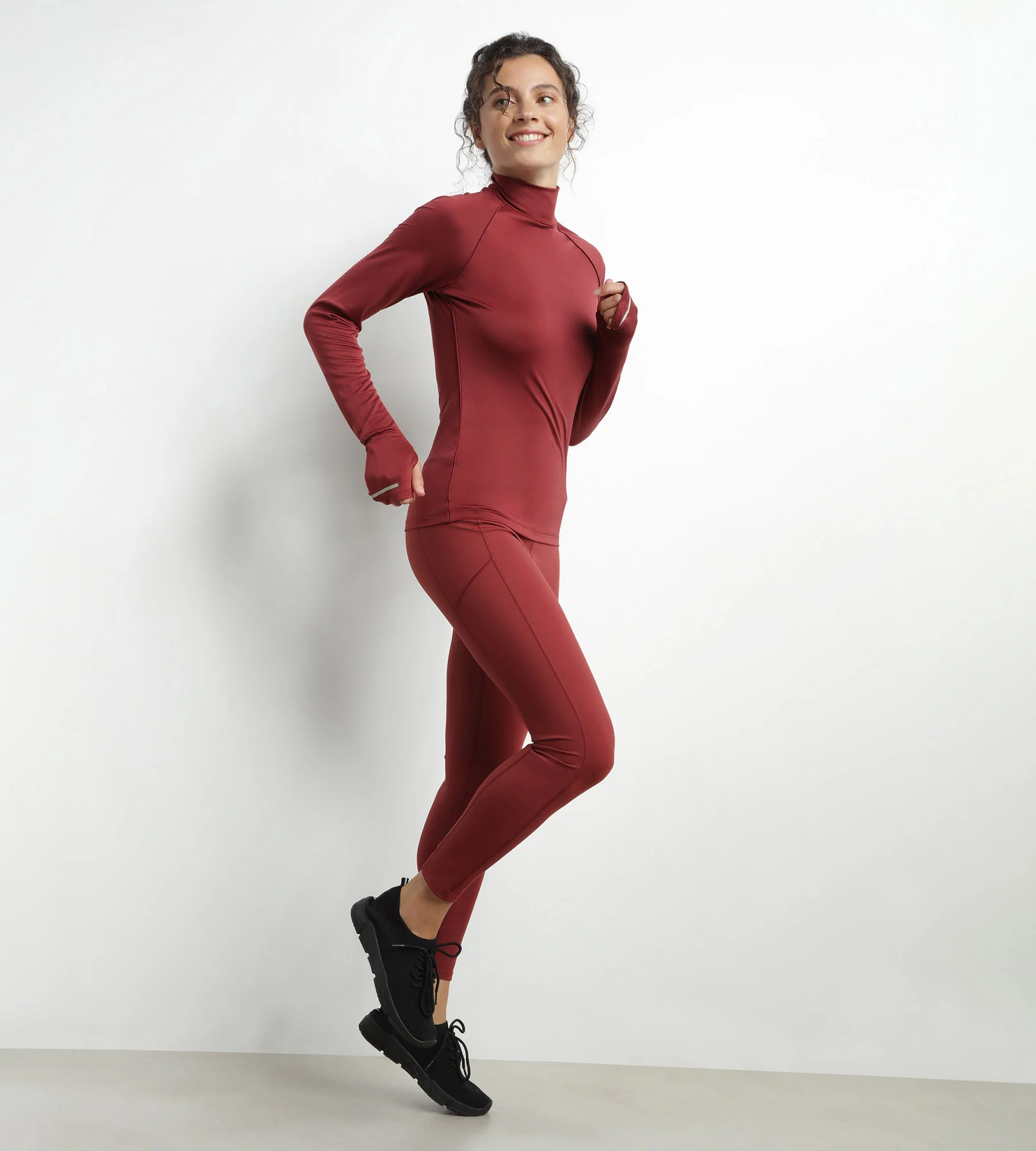 Haut de sport femme à col montant en microfibre Bordeaux Dim Move - Image 3