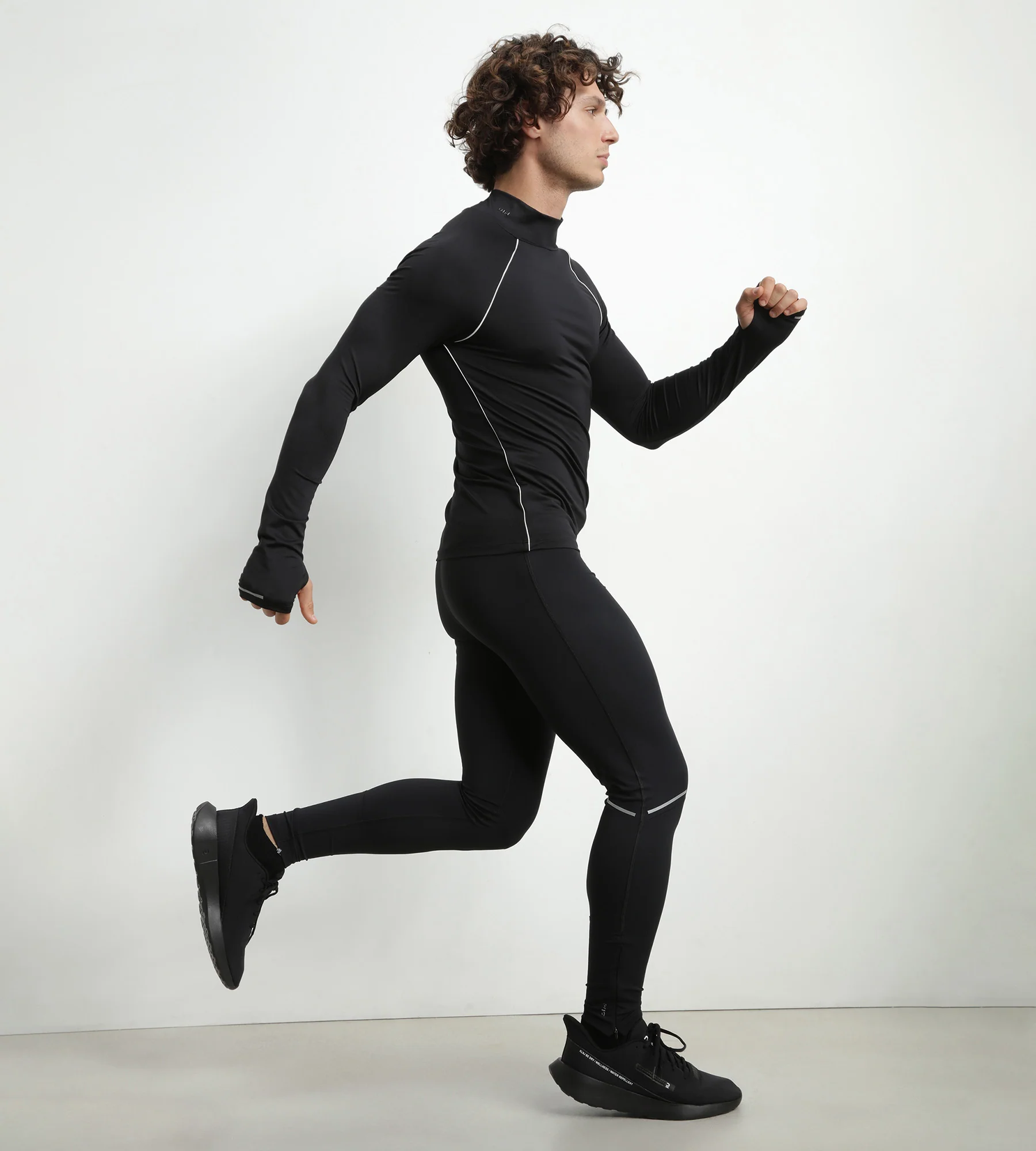 Haut de sport homme à col montant en microfibre Noire Dim Move - Image 2