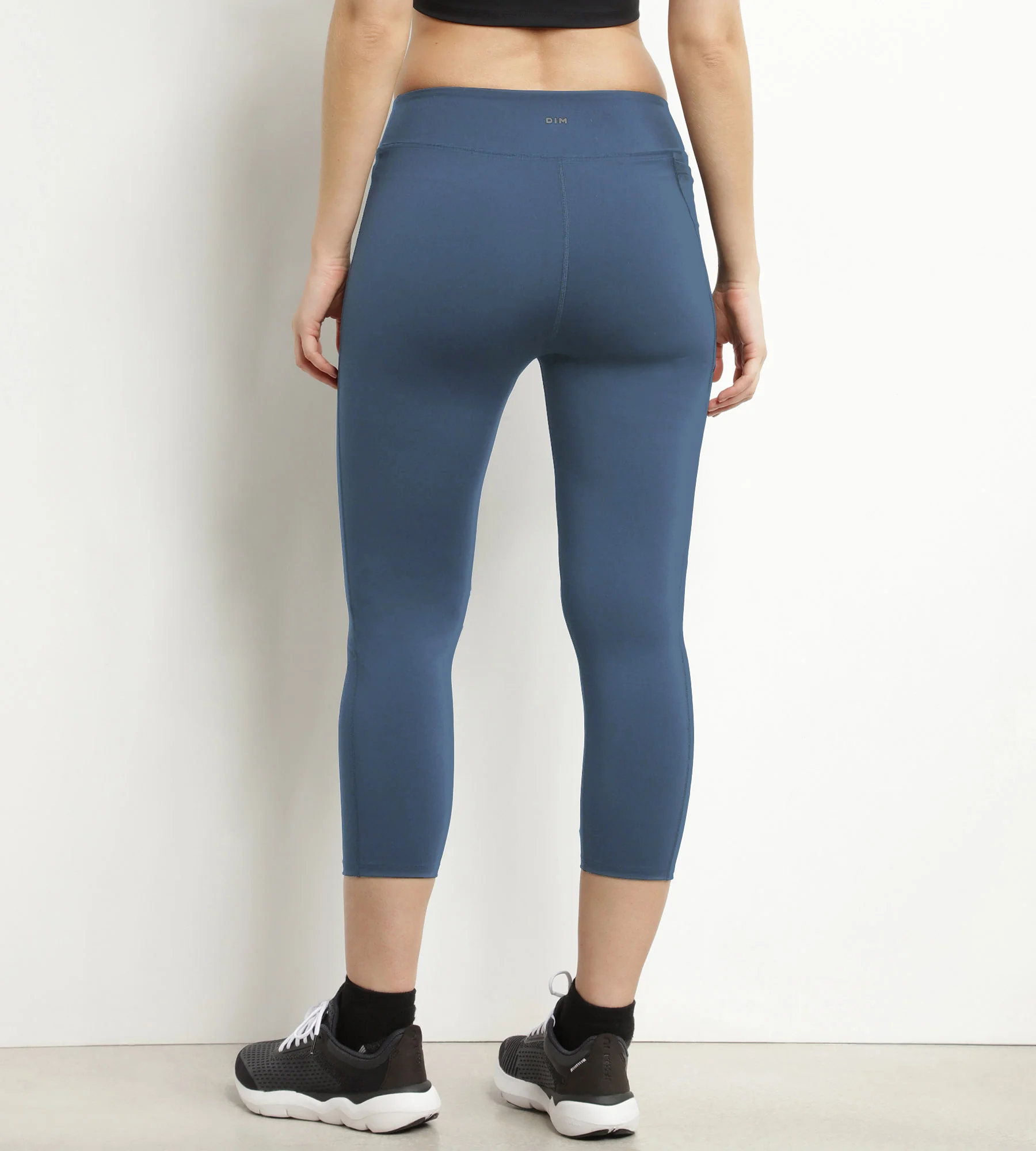Legging de sport femme court en microfibre Bleu Jean Dim Move - Image 2
