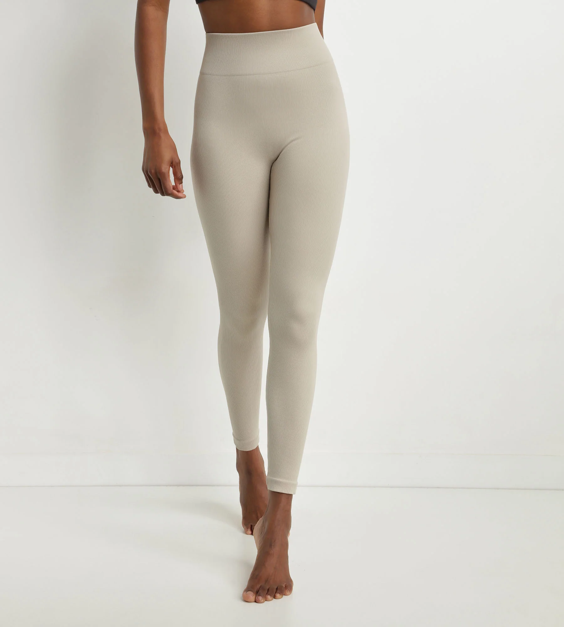 Legging femme Beige en maille côtelée Dim Comfywear