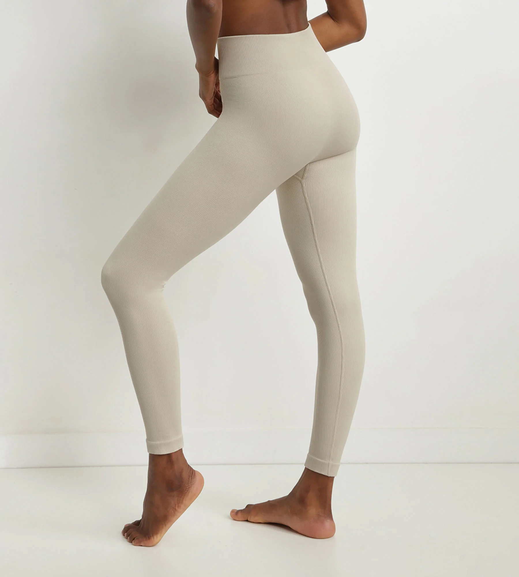 Legging femme Beige en maille côtelée Dim Comfywear - Image 2