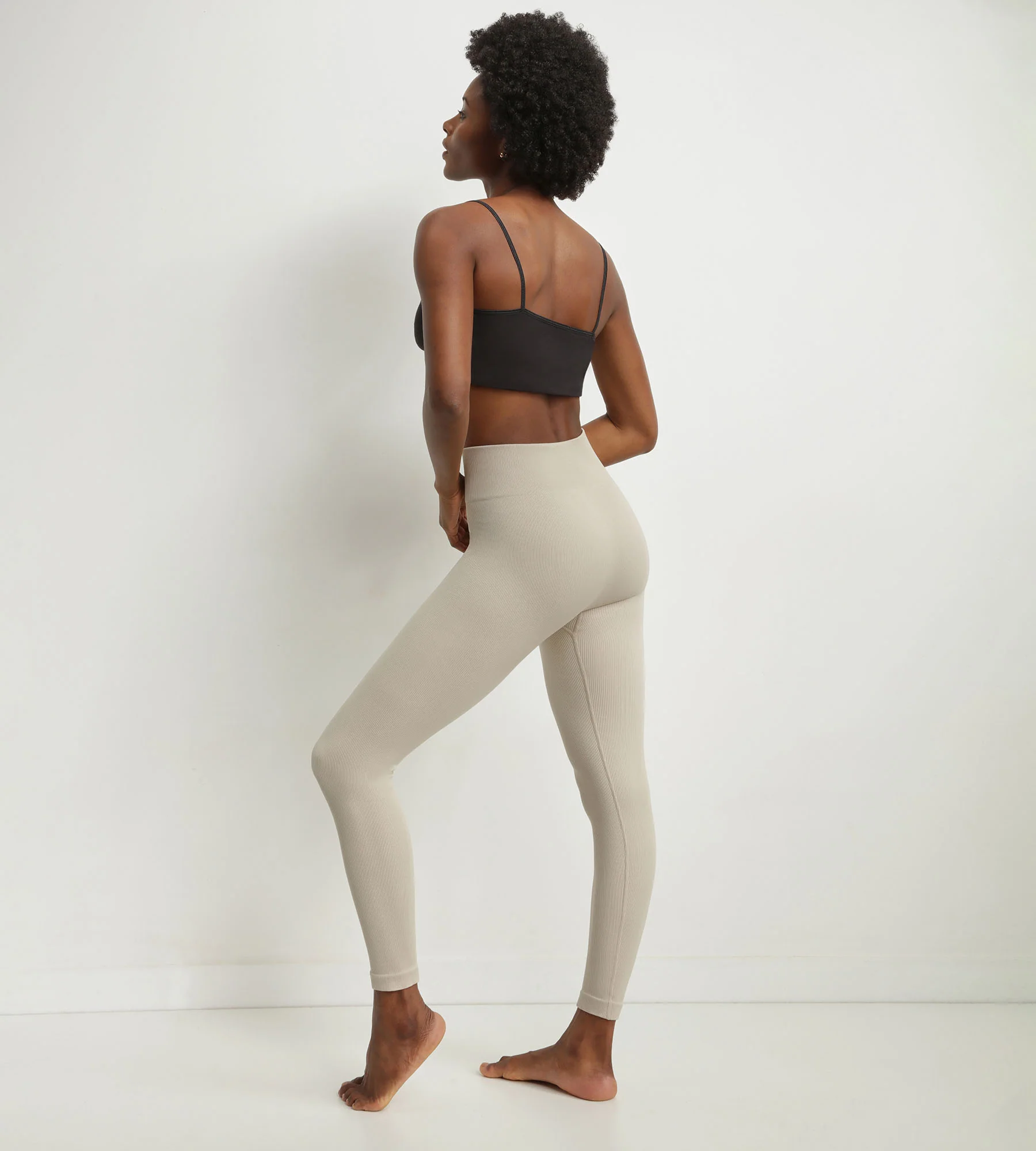 Legging femme Beige en maille côtelée Dim Comfywear - Image 4
