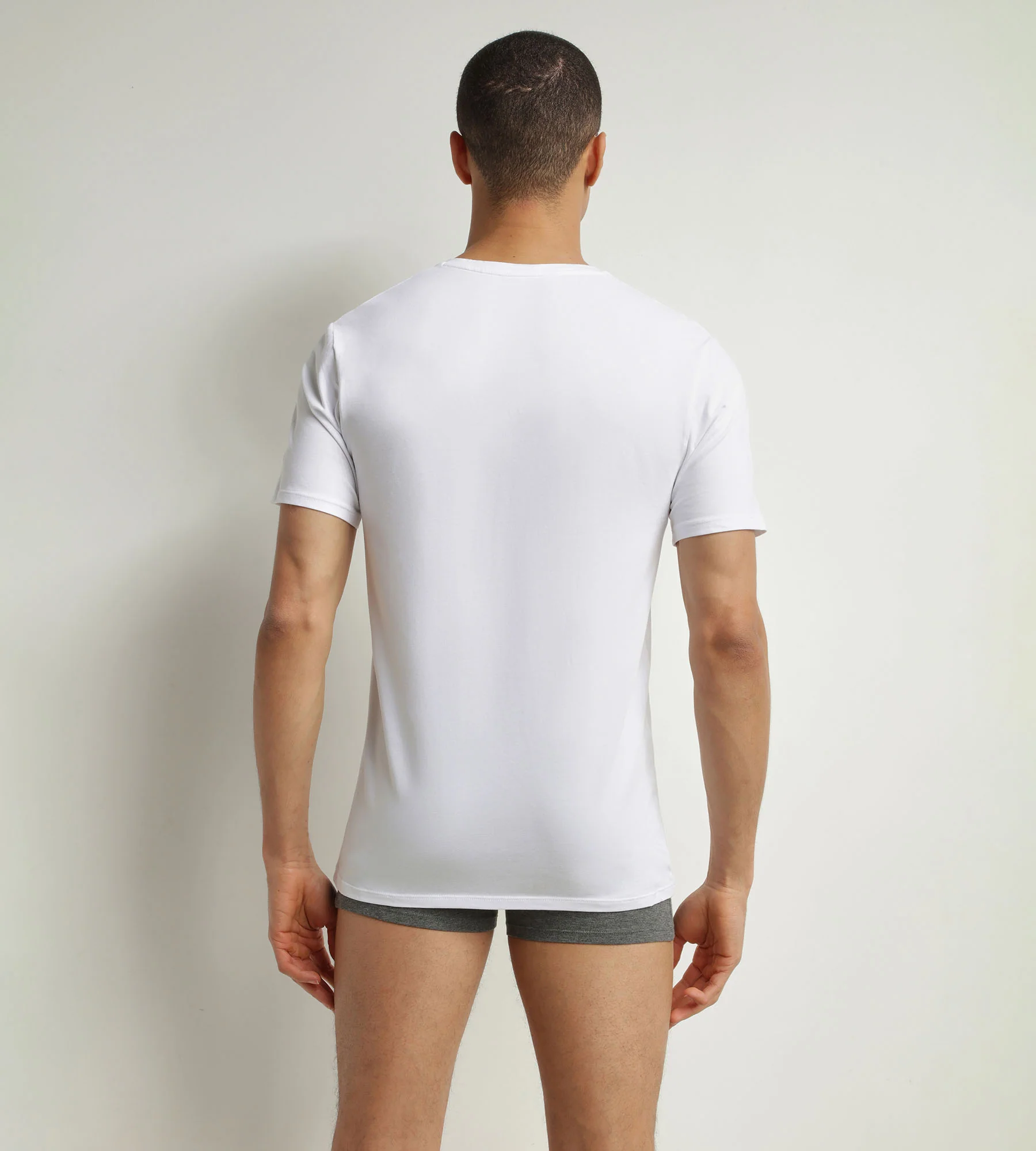 Lot de 2 t-shirts homme en coton bio Blanc à col V Dim Good - Image 4