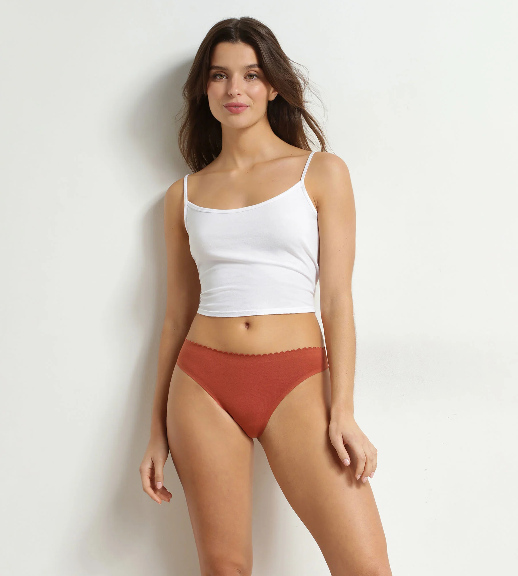 Lot de 2 tangas femme Blanc et Brun Body Touch Easy - Image 3