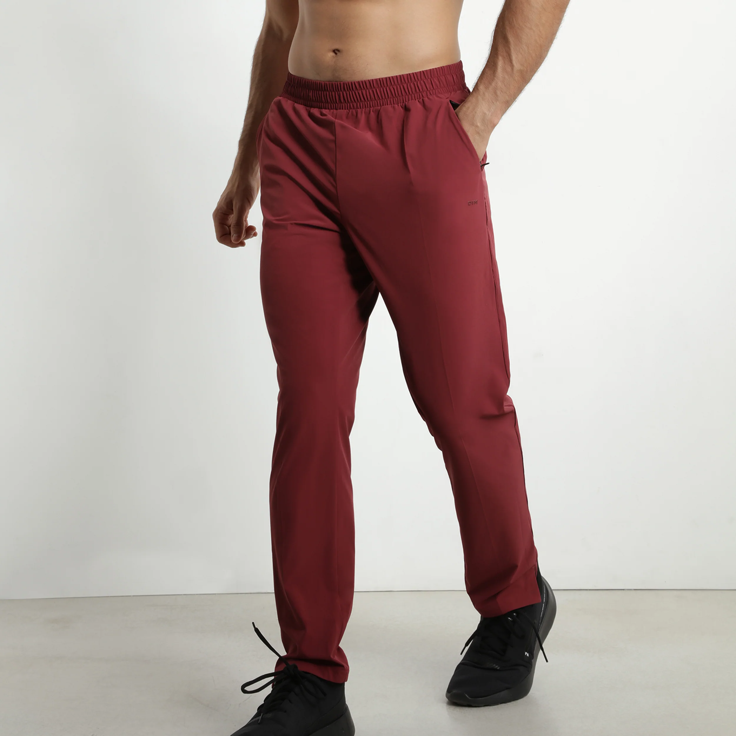 Pantalon de sport chino pour homme en jersey stretch Bordeaux Dim Move - Image 2