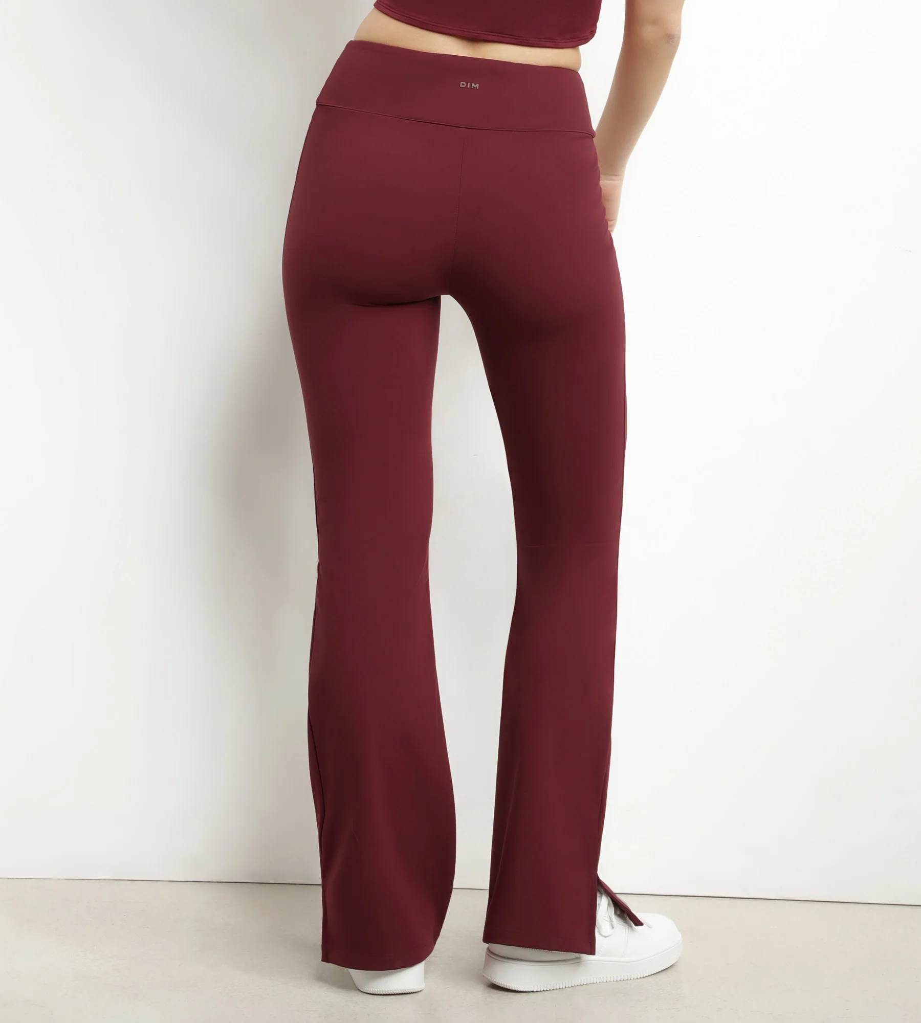 Pantalon de sport évasé pour femme en jersey souple Bordeaux Dim Move - Image 3