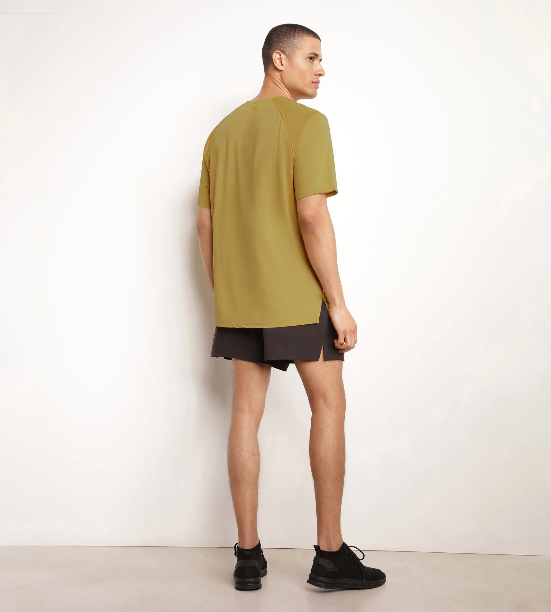 Short de sport homme en matière aérée Noir Dim Move - Image 4