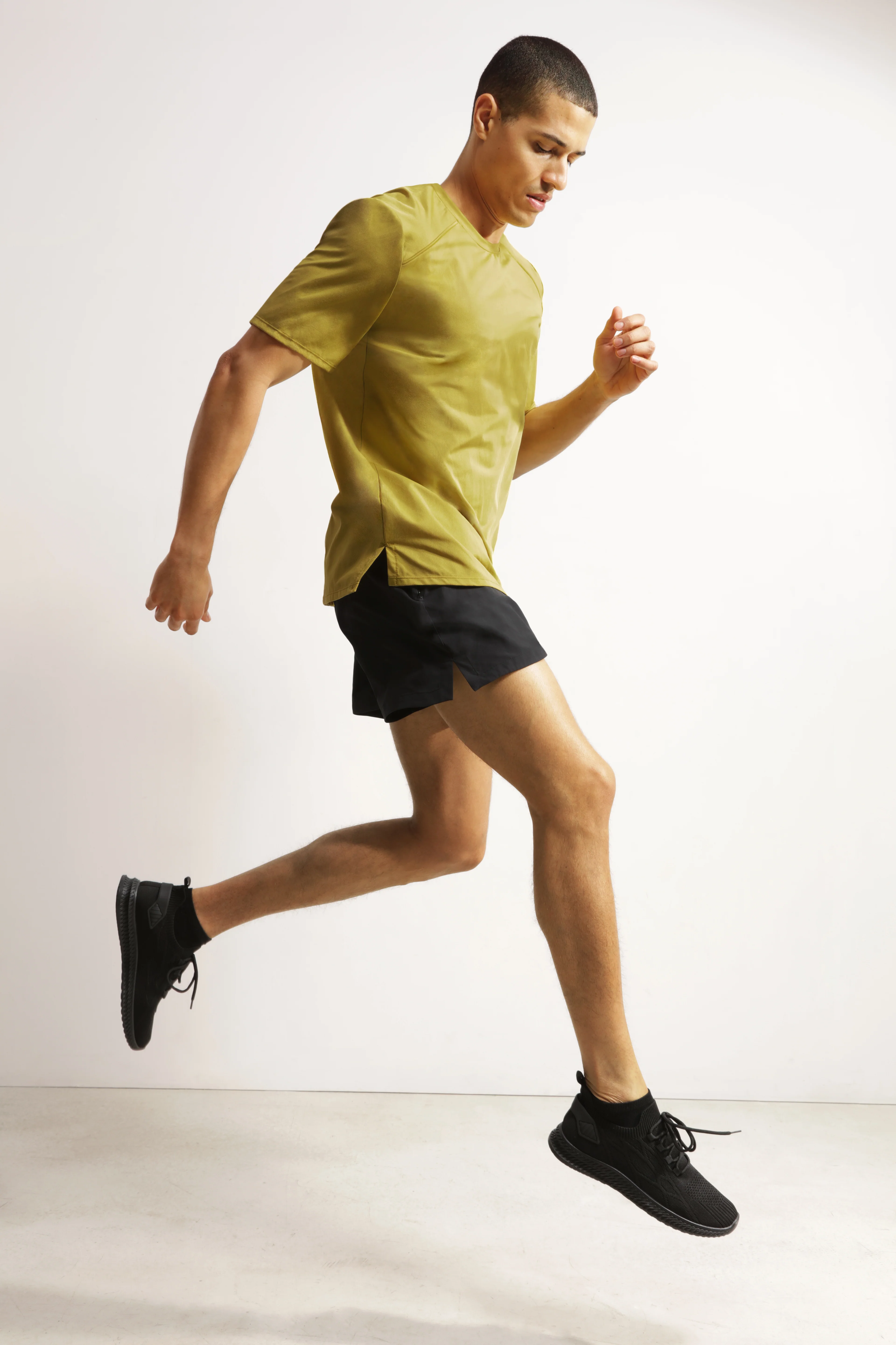 Short de sport homme en matière aérée Noir Dim Move - Image 5