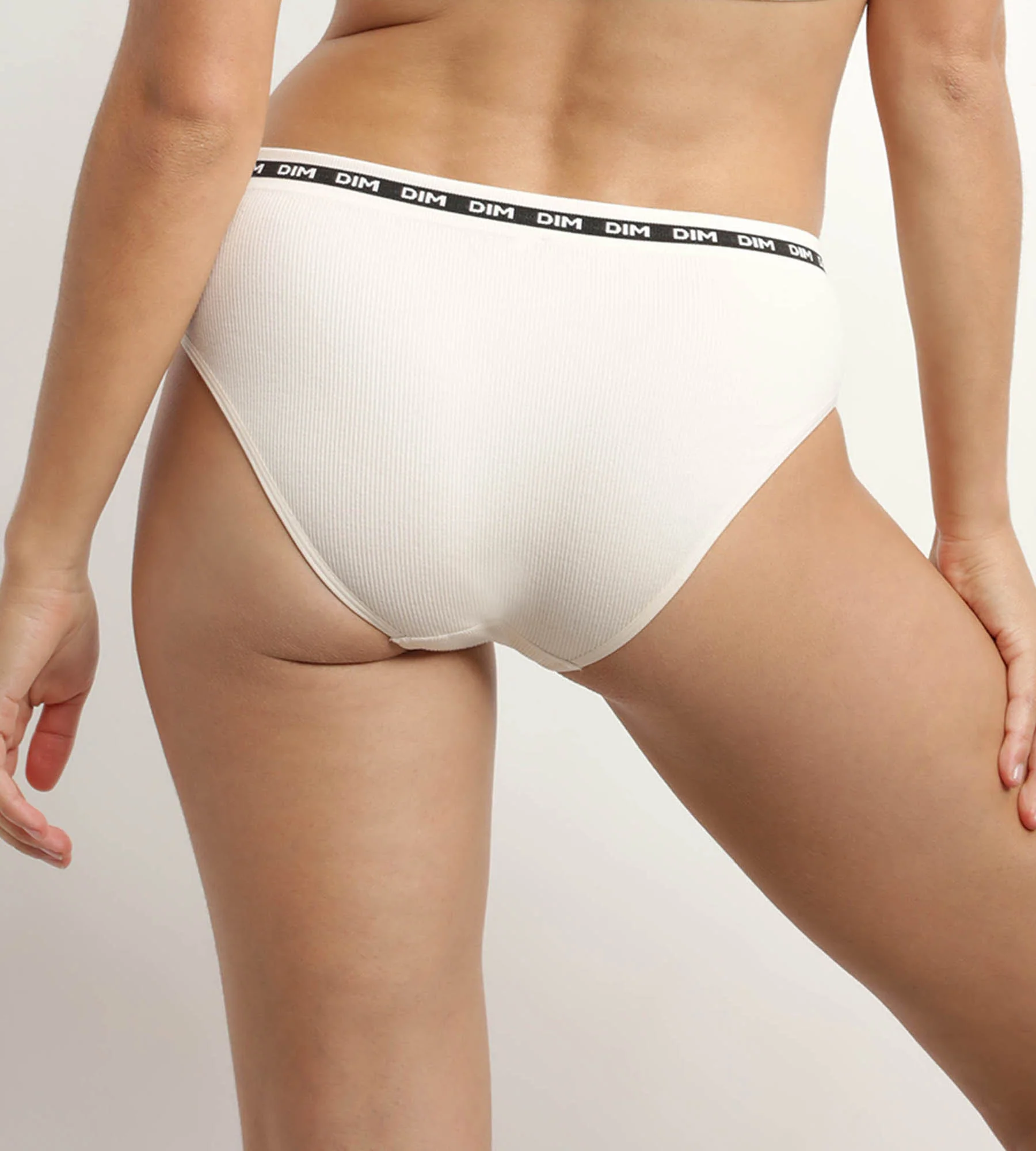 Slip femme en modal polyamide côtelée sans couture beige Dim Icons Seamless - Image 2