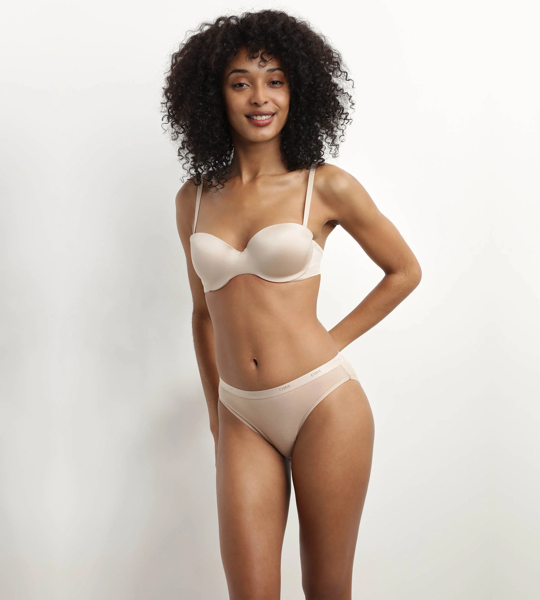 Soutien-gorge bandeau à bretelles amovibles en microfibre nude Dim - Image 4