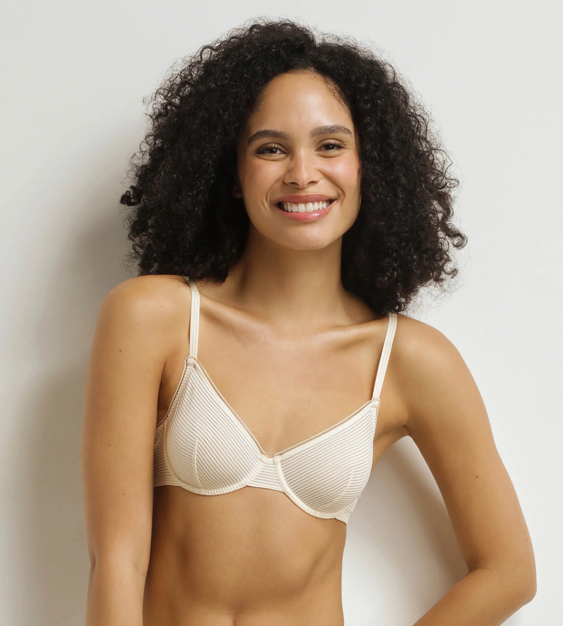 Soutien-gorge corbeille Beige Dim x Ines de La Fressange