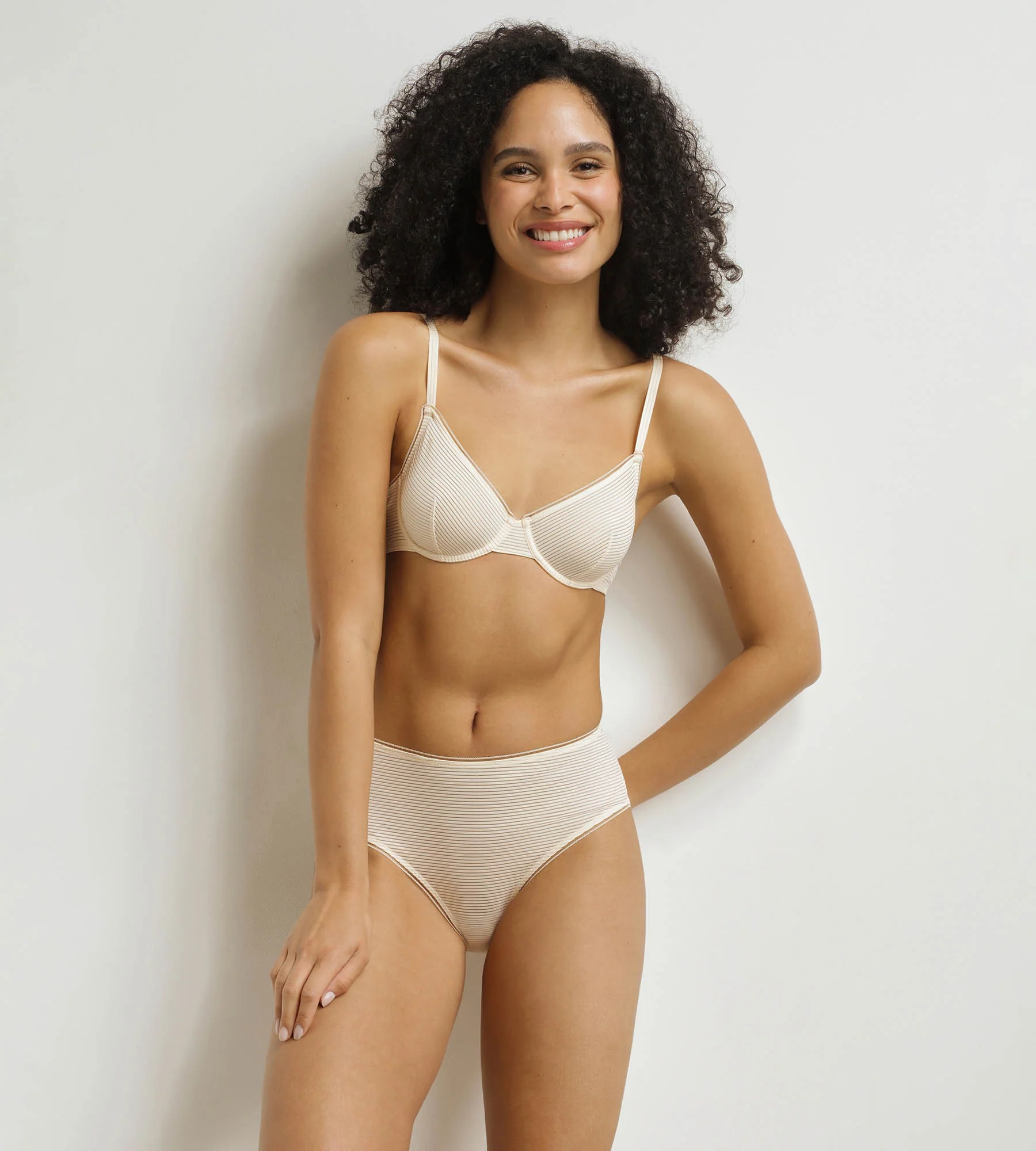 Soutien-gorge corbeille Beige Dim x Ines de La Fressange - Image 3