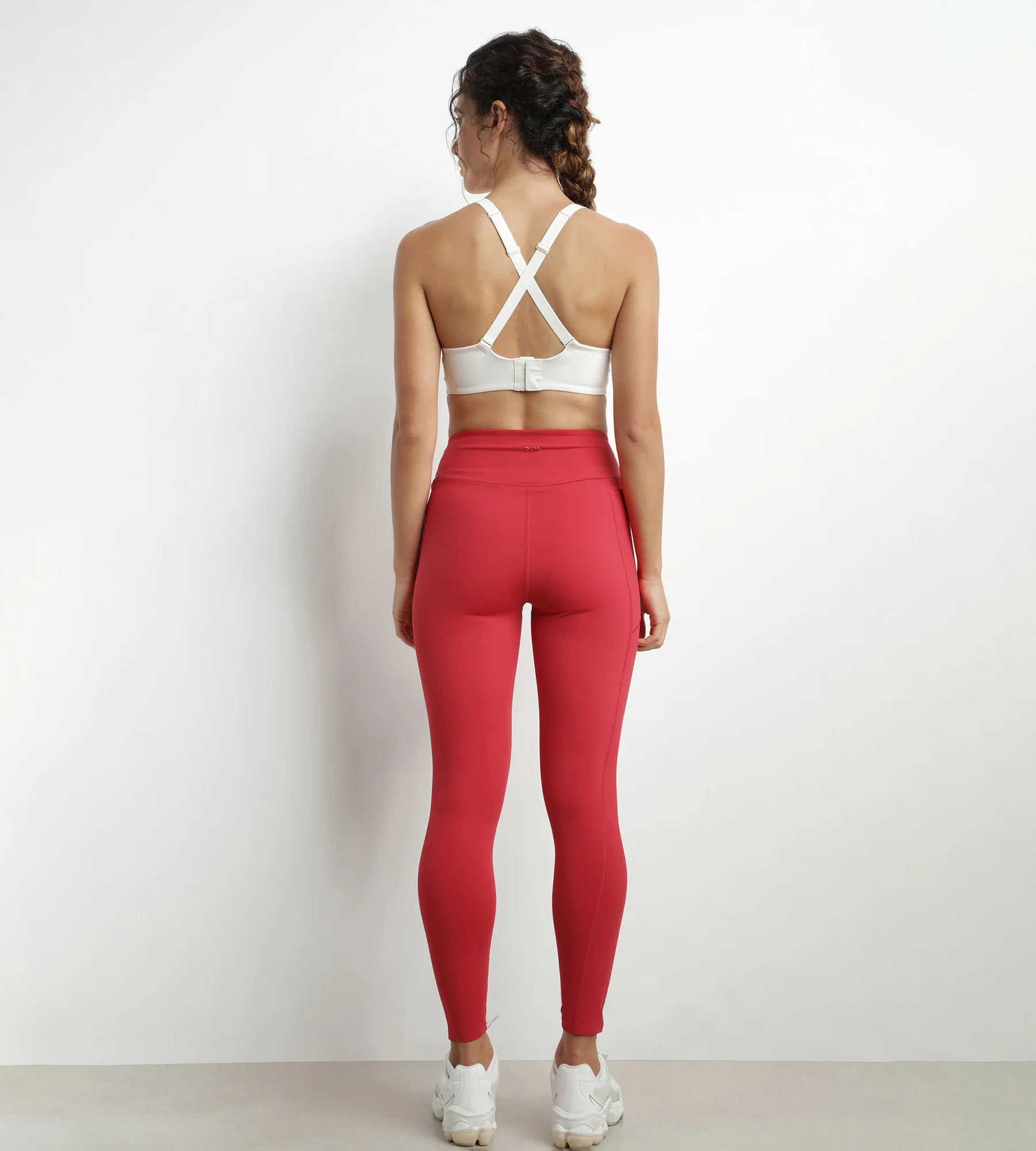 Soutien-gorge de sport en microfibre sculptante Écru Dim Move - Image 4
