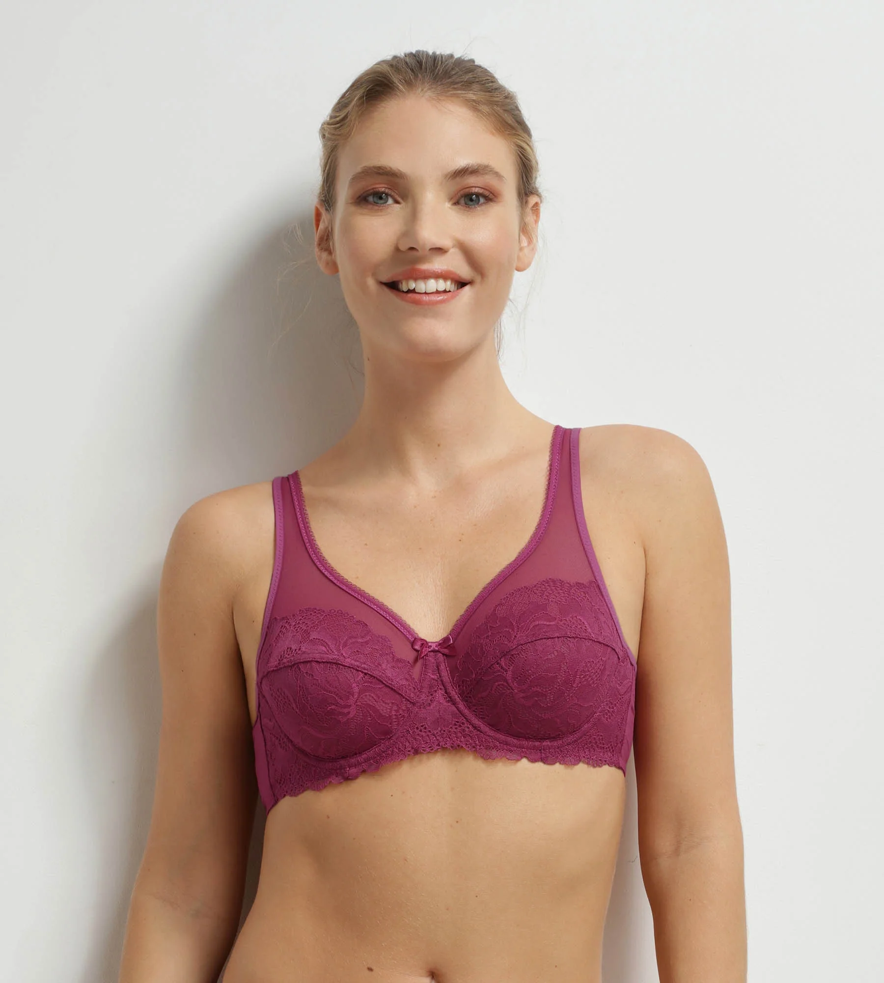 Soutien-gorge emboîtant dentelle Rouge Sangria Generous Essentiel - Image 2