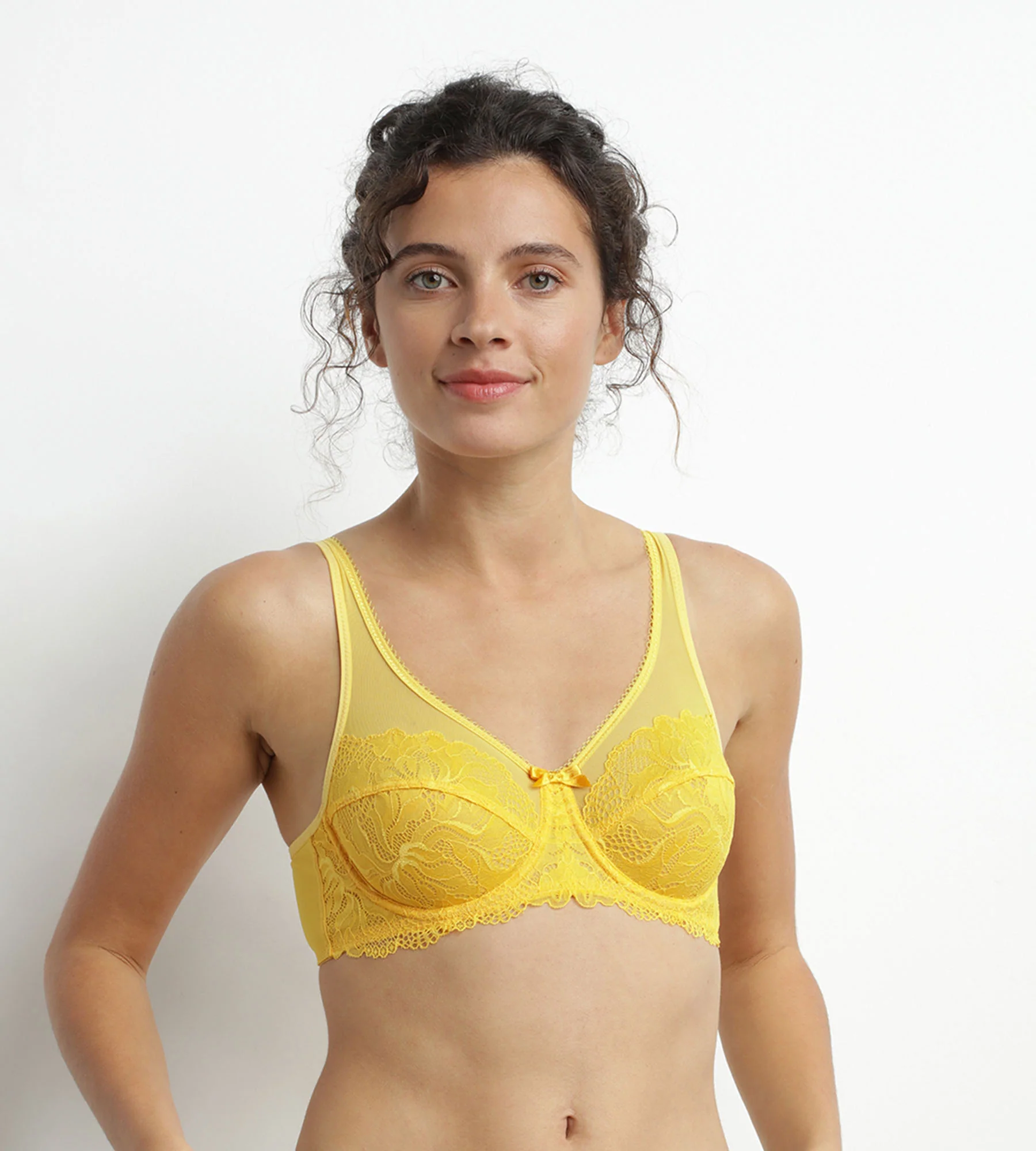 Soutien-gorge emboîtant en dentelle Jaune Dim Generous Essentiel