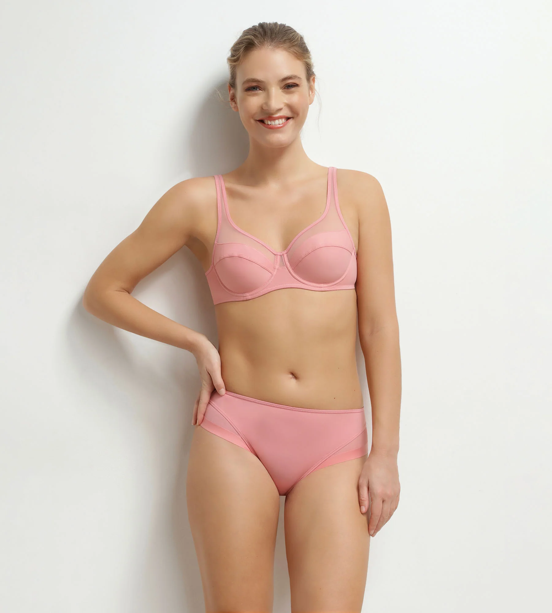 Soutien-gorge emboîtant en microfibre et tulle Rose Generous - Image 4