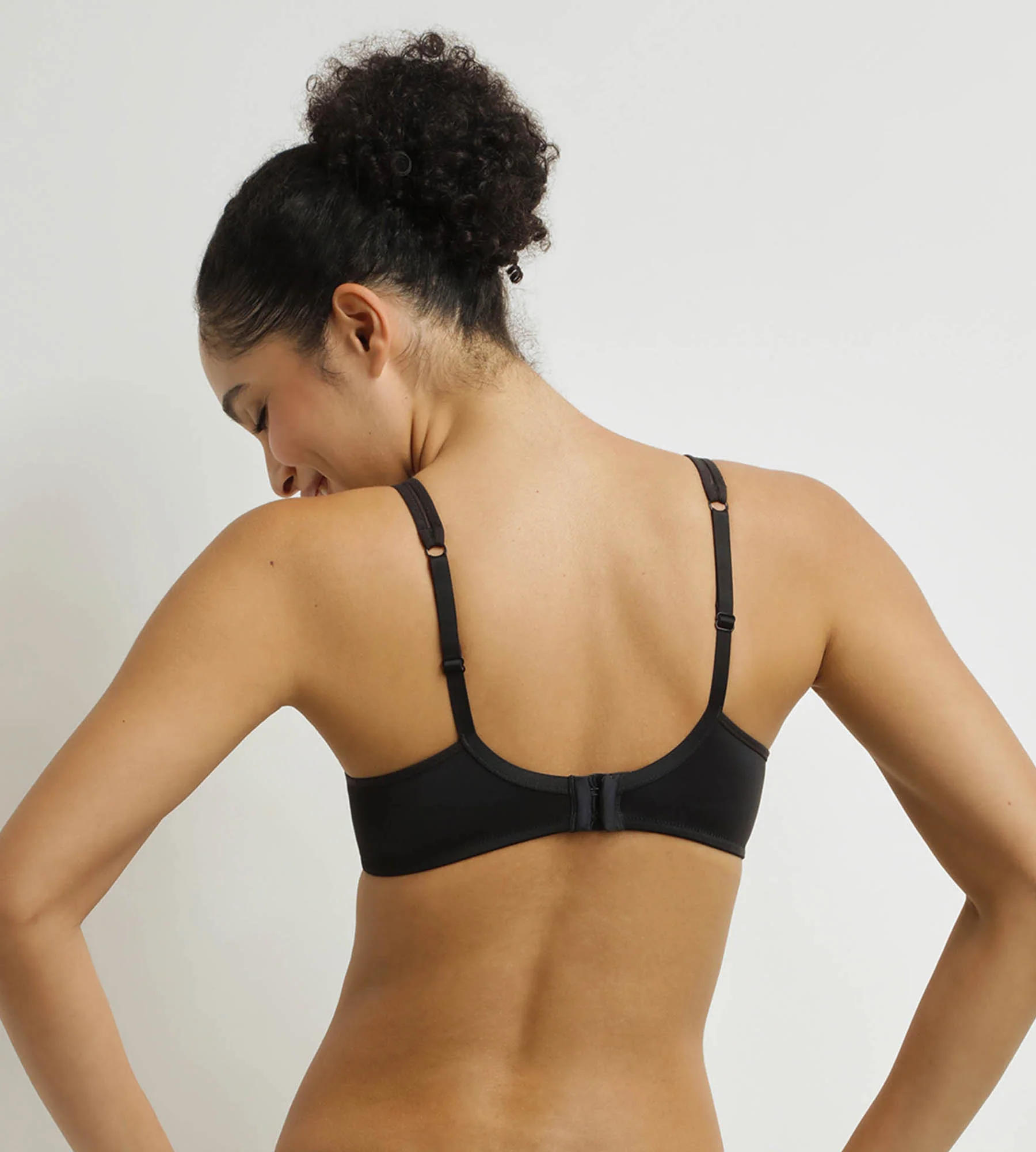 Soutien-gorge emboitant sans armatures noir Generous Dim - Image 2