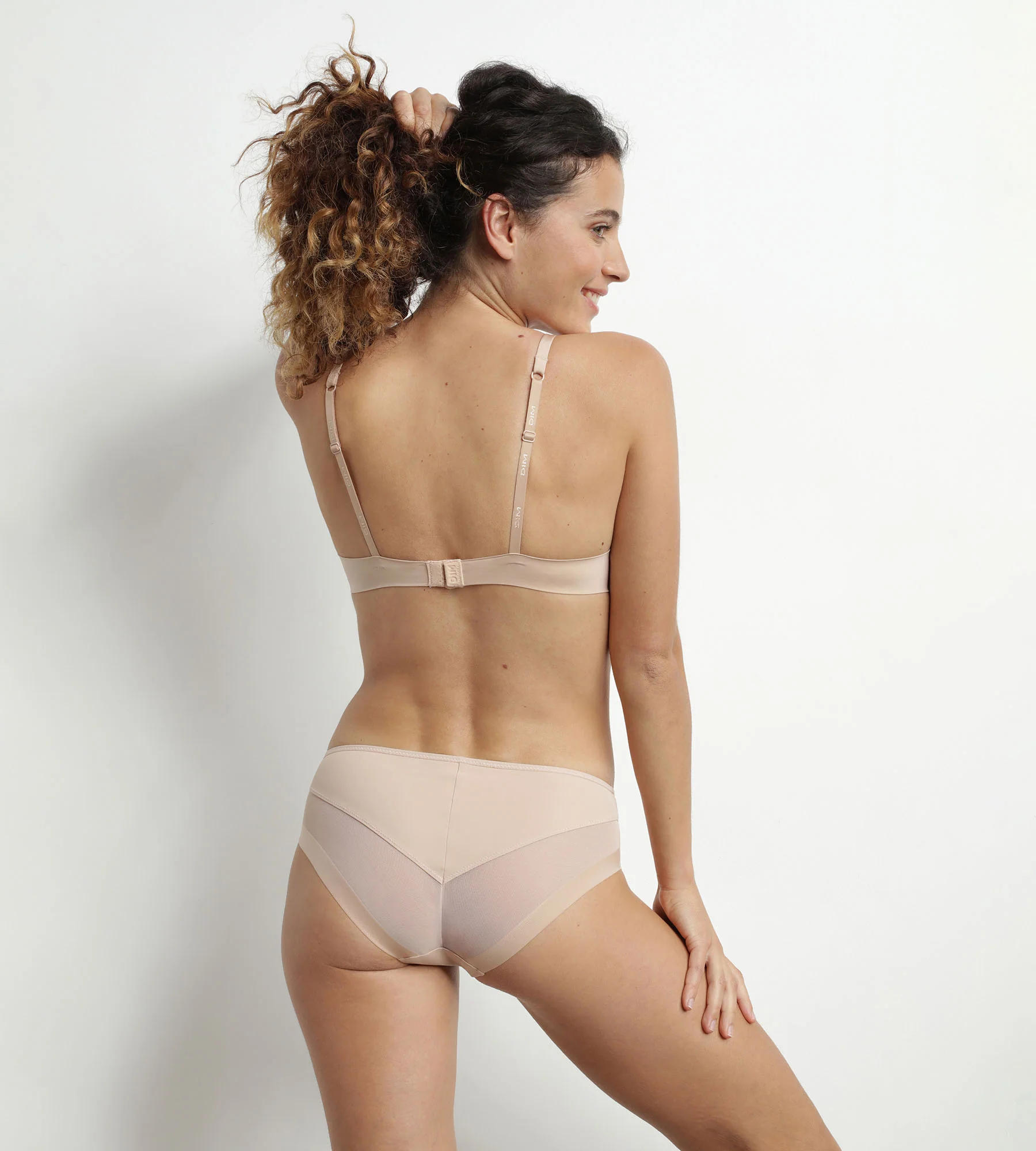 Soutien-gorge push-up sans armatures new skin InvisiFree de Dim - Image 4
