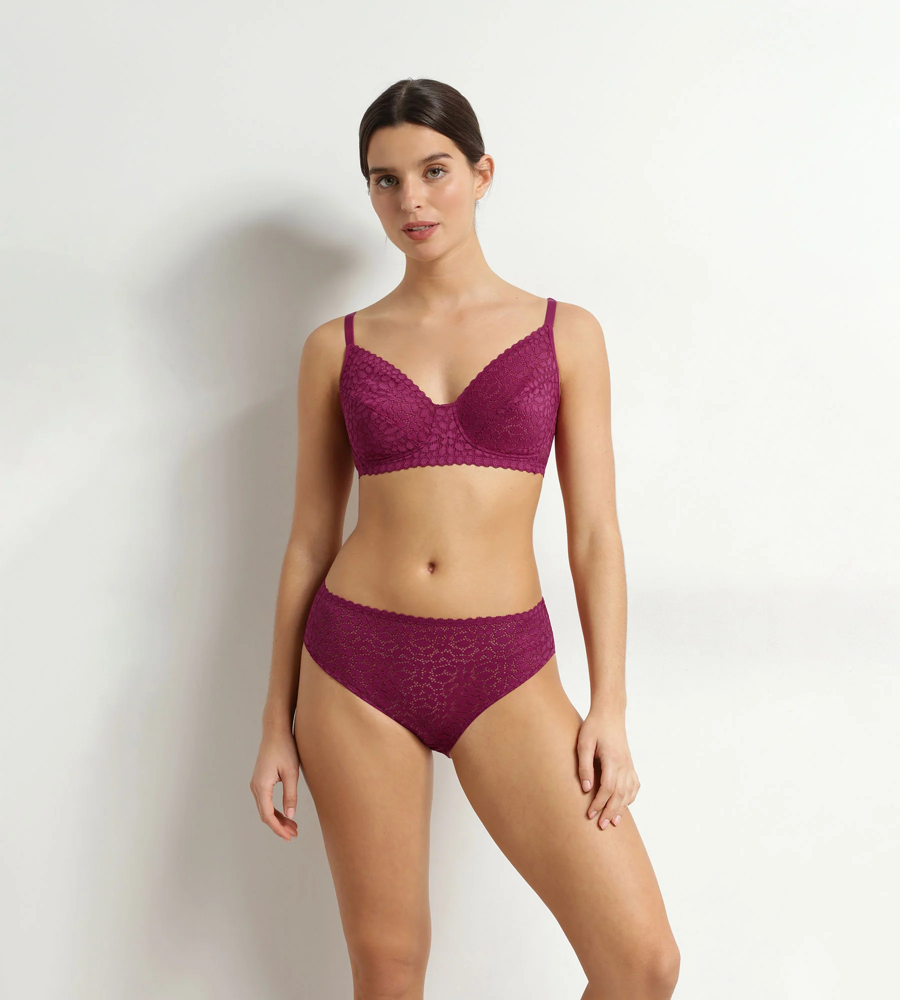 Soutien-gorge sans armatures en dentelle florale fruits rouges Daily Dentelle - Image 3