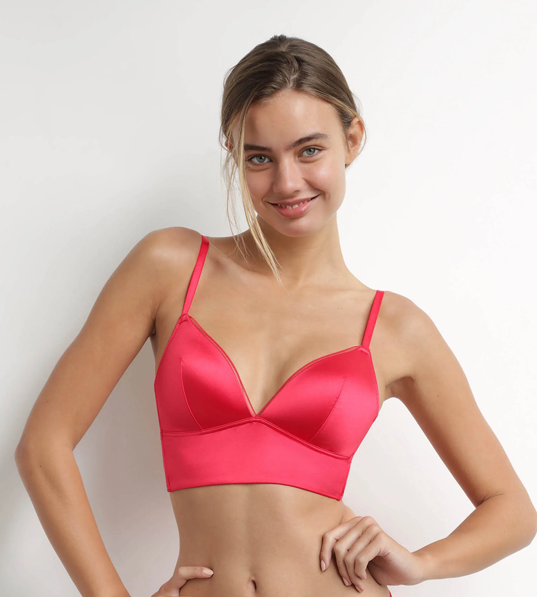 Soutien-gorge triangle ampliforme microfibre satinée Rouge Dim Chéri