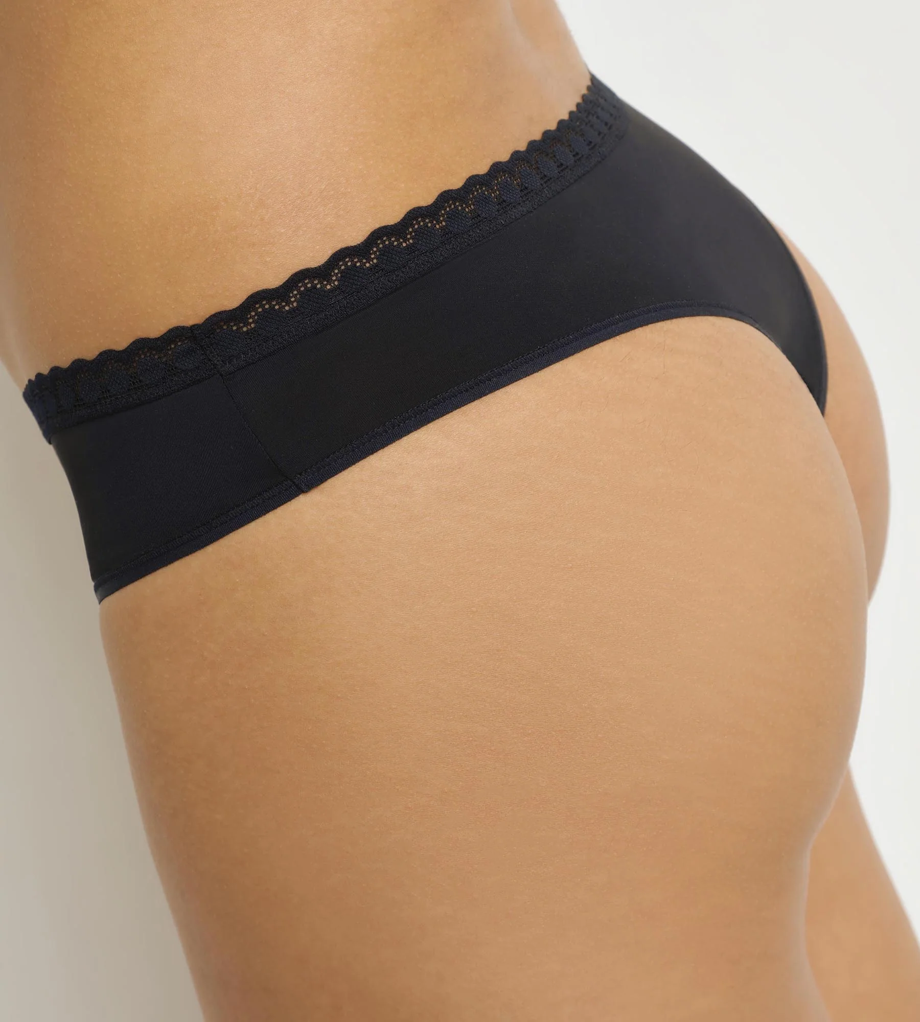 String femme avec dentelle Noire Daily Micro - Image 6