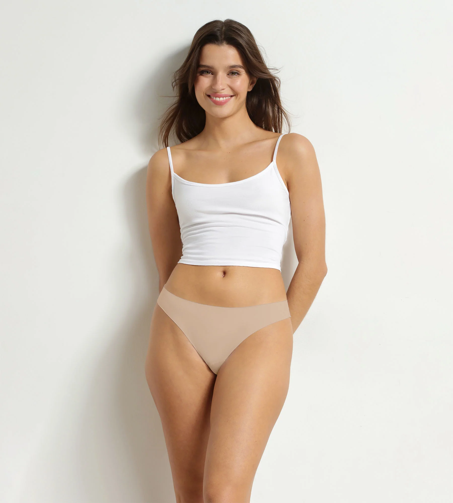String femme invisible en microfibre Nude Dim - Image 3