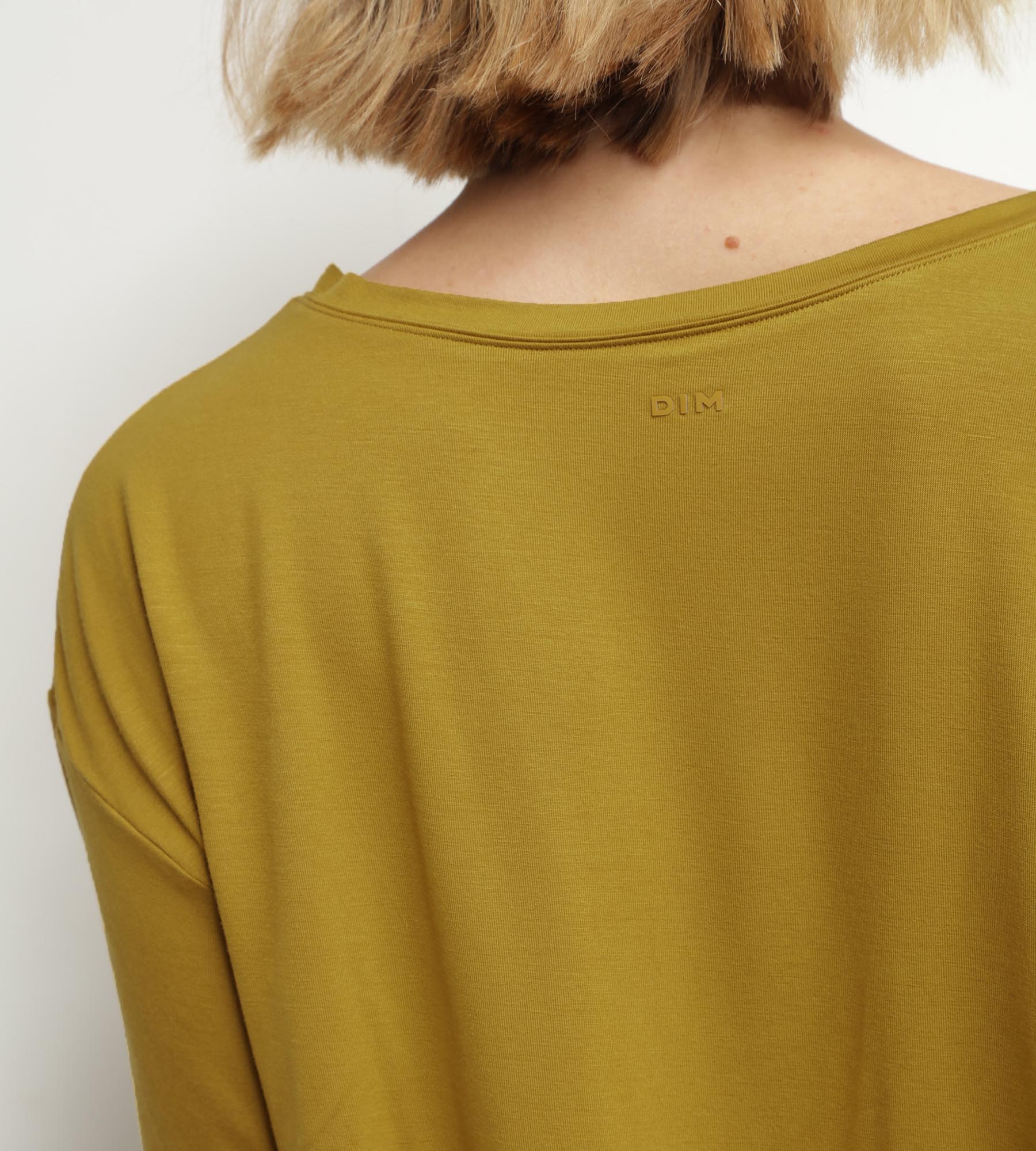 T-shirt de sport femme en viscose vert olive avec dos ouvert Dim Move - Image 6